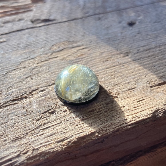 Rutilated quartz and onyx doublet cabachon 16mm - Picture 4 of 5